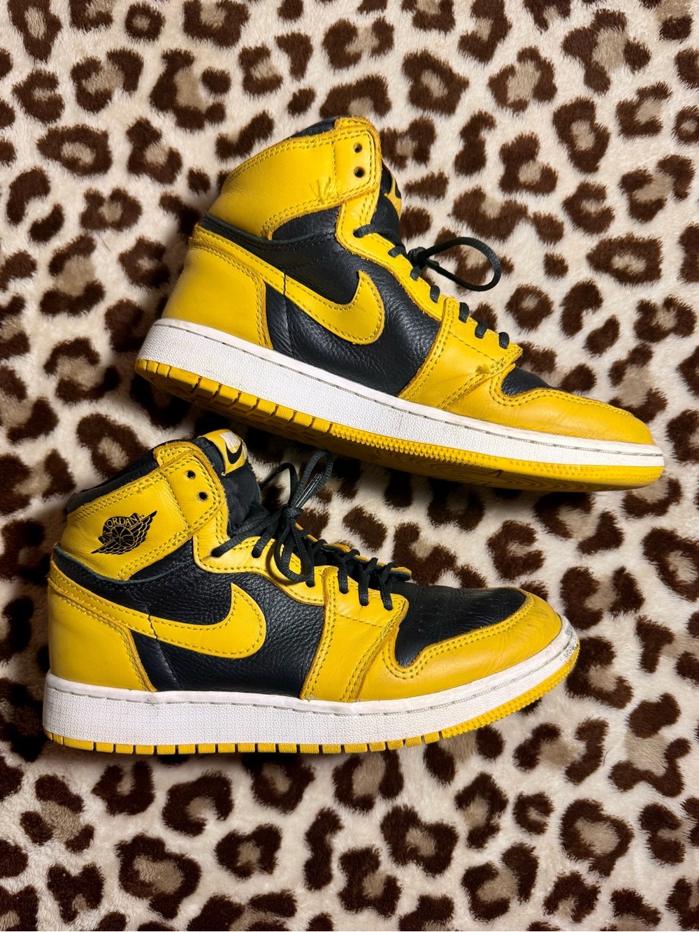 Youth Air Jordan 1 Retro High OG 'Pollen